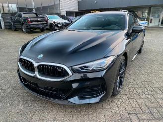 krockskadad bil bedrijf BMW M8 50i xDrive Gran Coupe *HEAD-UP - PANO -360KAM* 2025/6