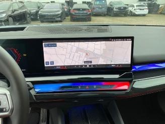 BMW M5 Touring* HEAP-UP - PANO - 360 KAM - NAVI* picture 26