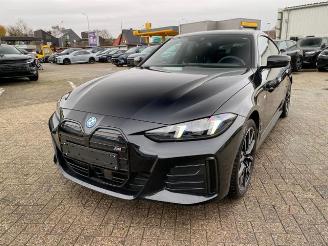 krockskadad bil auto BMW i4 eDrive35 Gran Coupe M Sport *SCHIEBEDACH* 2025/1