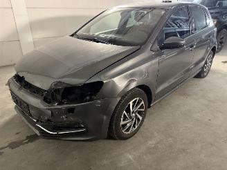 krockskadad bil auto Volkswagen Polo Sound 1.2 TSI Acc Camera Pdc 2017/5