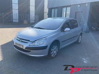 Salvage car Peugeot 307 307 (3A/C/D), Hatchback, 2000 / 2009 1.6 16V 2003/9