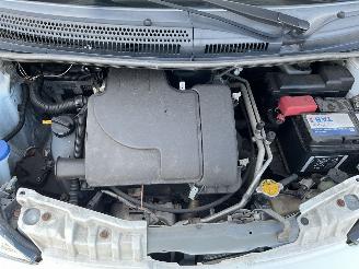 Peugeot 107 5 Deurs Airco picture 19