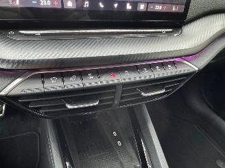 Skoda Octavia Octavia Combi 2.0 TDI 110 kW Sportline 360Camera HUD Trekhaak VOL picture 29