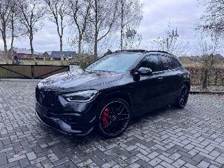 krockskadad bil auto Mercedes GLA Mercedes-Benz GLA 45S AMG Panorama Schaalstoelen Ambiance VOL! 2022/7