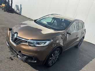 Damaged car Renault Kadjar  2015/12