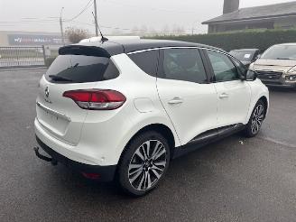 Renault Mégane Scénic INITIALE picture 2