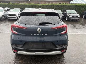 Damaged car Renault Captur  2024/3