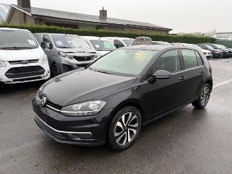 damaged passenger cars Volkswagen Golf  2017/9