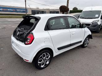 krockskadad bil auto Renault Twingo  2022/12