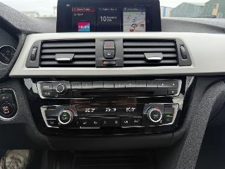 BMW 3-serie Touring 318i Executive picture 13