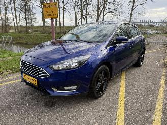 Vaurioauto  passenger cars Ford Focus 1.0 Titanium 2016/11