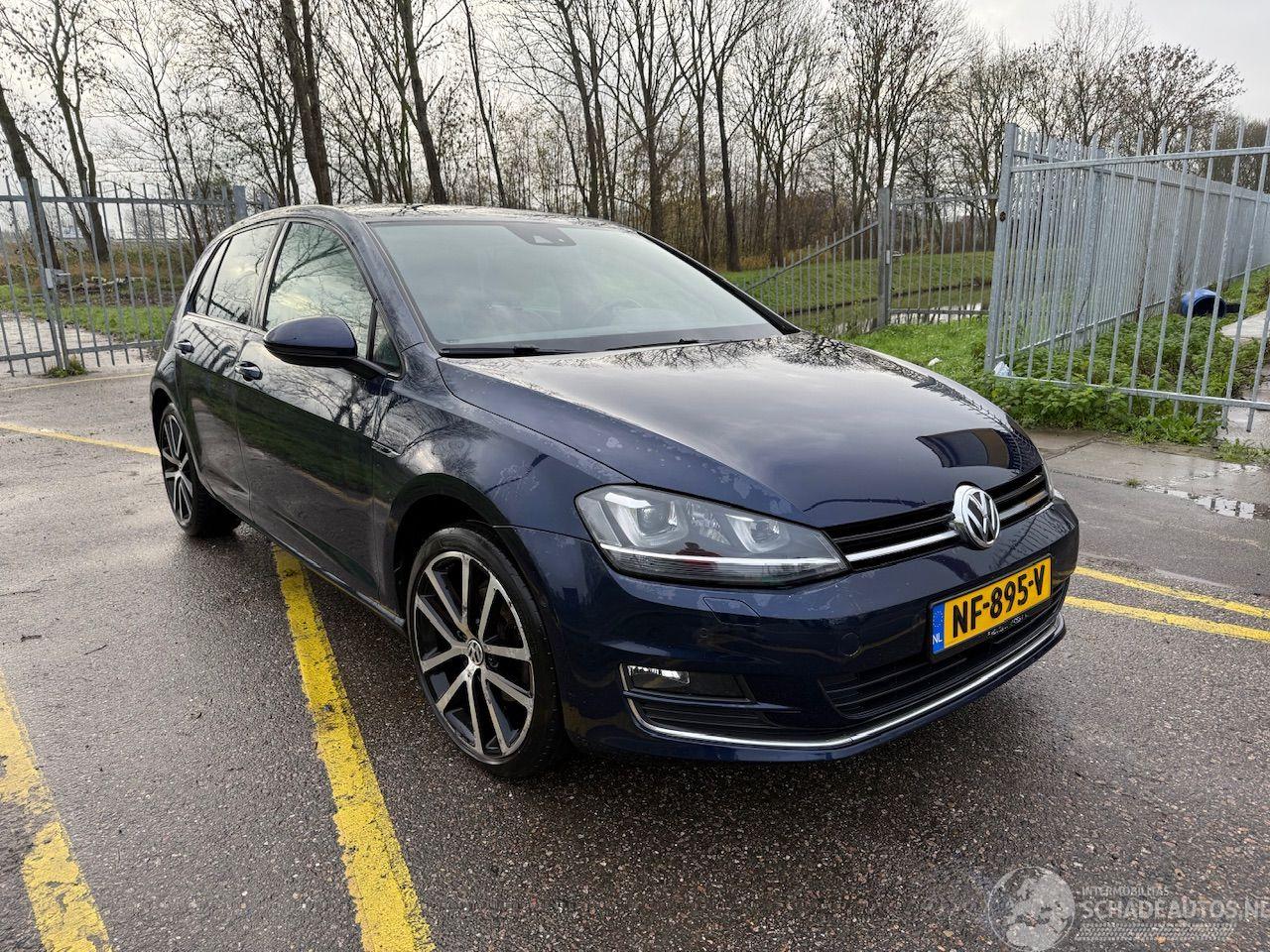 Volkswagen Golf 1.4 TSI ACT Business Edition R Connected