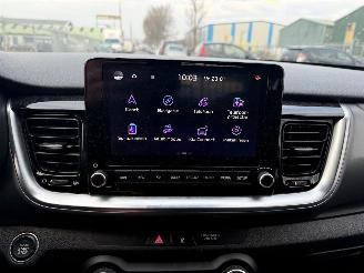 Kia Stonic 1.0 T-GDI MHEV DynamicPlusLine picture 15