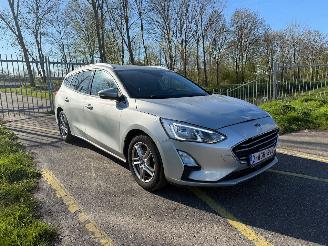 damaged passenger cars Ford Focus Clipper 1.0 Ecoboost Trend 2018/11