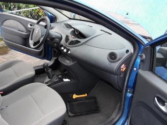 Renault Twingo Twingo II (CN), Hatchback 3-drs, 2007 / 2014 1.2 16V picture 13