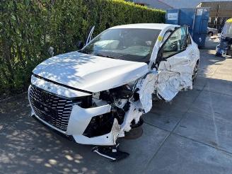 Auto da rottamare Peugeot 208 208 II (UB/UH/UP), Hatchback 5-drs, 2019 1.2 Hybrid 100 2025/4