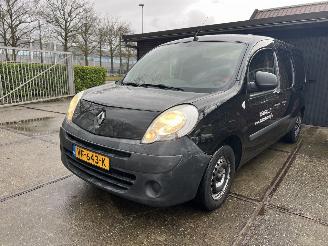 krockskadad bil bedrijf Renault Kangoo Maxi 1.5 dCi 2x Schuif Black Edition Lichte schade! 2013/1