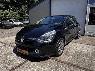krockskadad bil auto Renault Clio 0.9 TCe ECO R-link Night&Day Camera 2014/1
