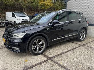 Volkswagen Tiguan 1.4 TSI ACT R-line Panoramadak Origineel NL! picture 3