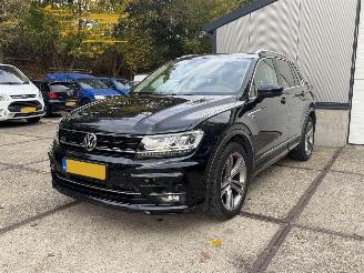 Unfallwagen Volkswagen Tiguan 1.4 TSI ACT R-line Panoramadak Origineel NL! 2017/1