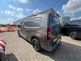 Opel Combo Automaat met navigatie  EURO6 picture 4