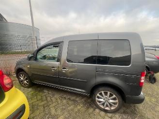Volkswagen Caddy Combi  picture 2