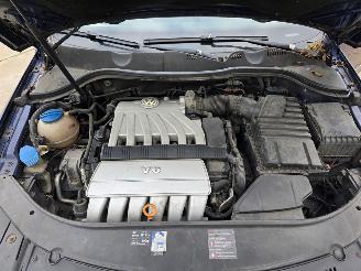 Volkswagen Passat 3.2 FSI V6 32V 4x4 picture 16