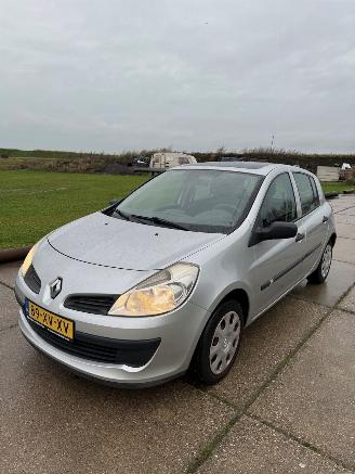 Renault Clio Koppeling stuk picture 3