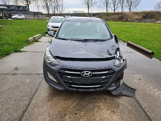Voiture accidenté Hyundai I-30  2016/2