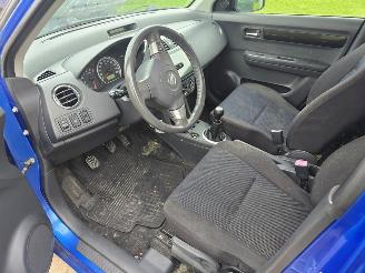 Suzuki Swift  picture 7
