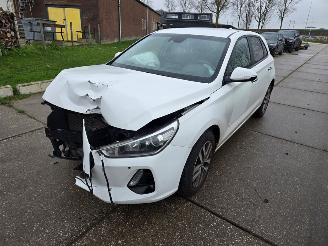 Hyundai I-30  picture 3