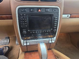 Porsche Cayenne S picture 14