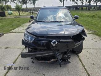 Salvage car Ssang yong Tivoli Tivoli, SUV, 2015 1.5 e-XGDi 16V 2WD 2018
