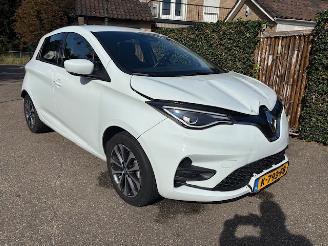 Renault Zoé R135 Zen 52 kWh 400KM RANGE INCL BATTERY picture 2