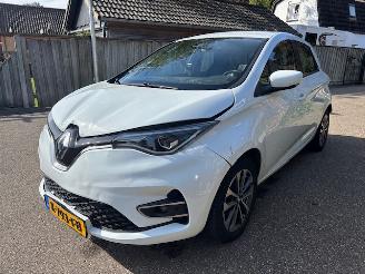 Renault Zoé R135 Zen 52 kWh 400KM RANGE INCL BATTERY picture 8