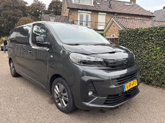 krockskadad bil bedrijf Peugeot Expert AUTOMAAT NEW MODEL 2.0 HDi 180 PK S&S LANG 2024/9