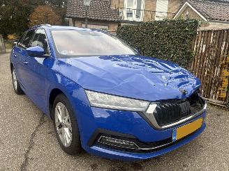skadebil auto Skoda Octavia 1.0-E HYBRIDE AUTOMAAT 2024 2024/4