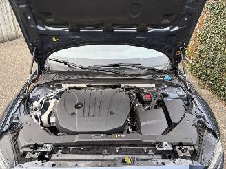 Volvo V-60 2.0 B4 Momentum Business AUTOMAAT MET ELEKTRICITEIT-MOTOR picture 23
