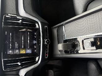 Volvo V-60 2.0 B4 Momentum Business AUTOMAAT MET ELEKTRICITEIT-MOTOR picture 18