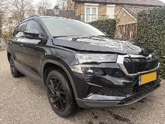 Vaurioauto  passenger cars Skoda Karoq 1.0 TSI Business Edition 110PK 2023/5
