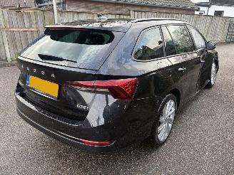 Skoda Octavia Combi 1.0 e-TSI Business Edition Plus AUTOMAAT 110PK picture 2