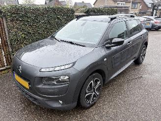 Auto incidentate Citroën C4 cactus 1.2 e-VTi Feel  AUTOMAAT 2015/8