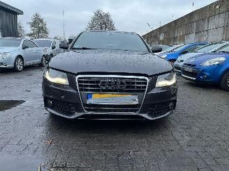 Vaurioauto  passenger cars Audi A4 2.0 TDI 16V Combi/o  Diesel 1.968cc 105kW (143pk) 2011/8