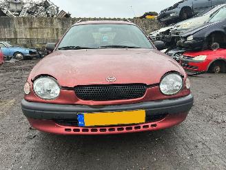 Voiture accidenté Toyota Corolla 1.3 16V Combi/o  Benzine 1.332cc 63kW (86pk) 1999/8