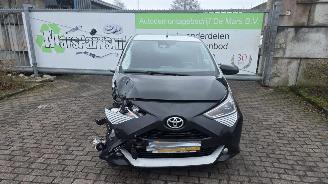 Vaurioauto  passenger cars Toyota Aygo 1.0 12V VVT-i Hatchback  Benzine 998cc 53kW (72pk) FWD 2018-03 (KGB40) 1KRFE 2018/1