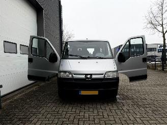 Peugeot Boxer 9 persoons picture 3