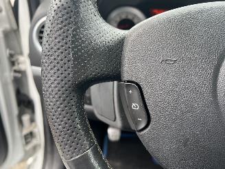 Renault Clio 1.6 Dynamique picture 14