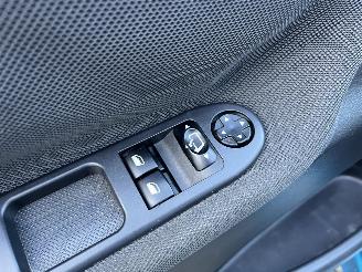 Peugeot 207 1.6 VTi Premiere picture 9