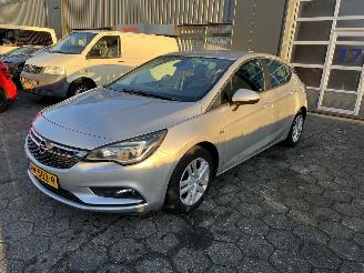 Coche accidentado Opel Astra 1.0 Online Edition 2017/8