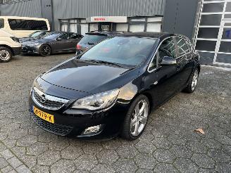 uszkodzony samochody osobowe Opel Astra 1.6 Turbo Sport 2010/3